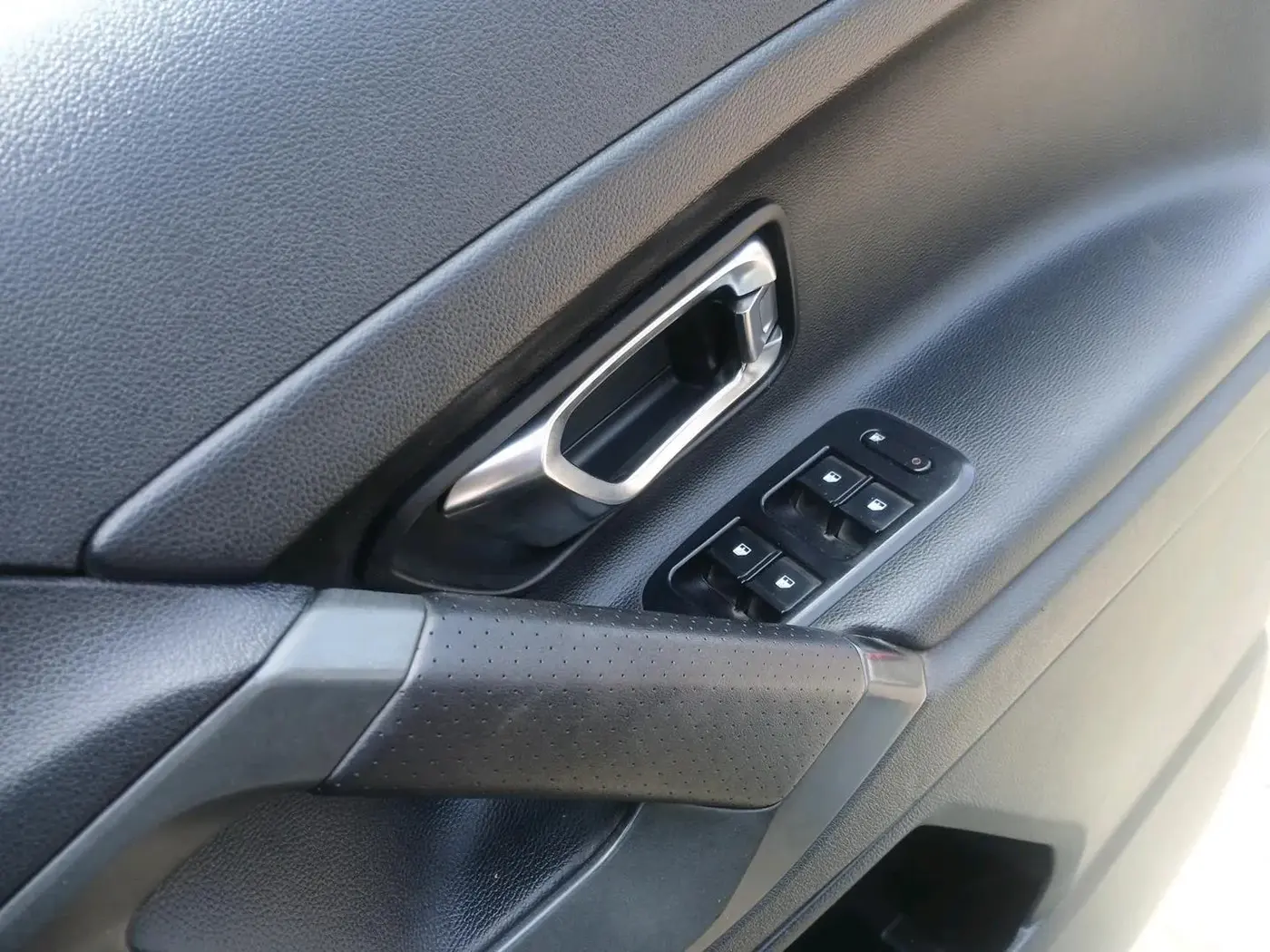 2020 Tata Harrier XZA PLUS 2.0L DARK EDITION, Diesel, Automatic, 88,585 km, interior