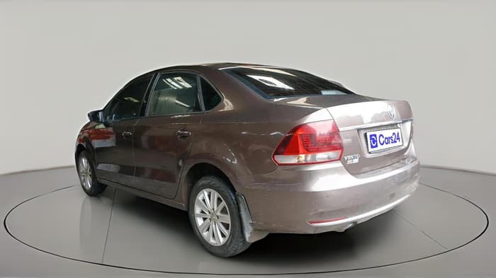 2016 Volkswagen Vento HIGHLINE 1.5 AT, Diesel, Automatic, 2,36,395 km, exterior