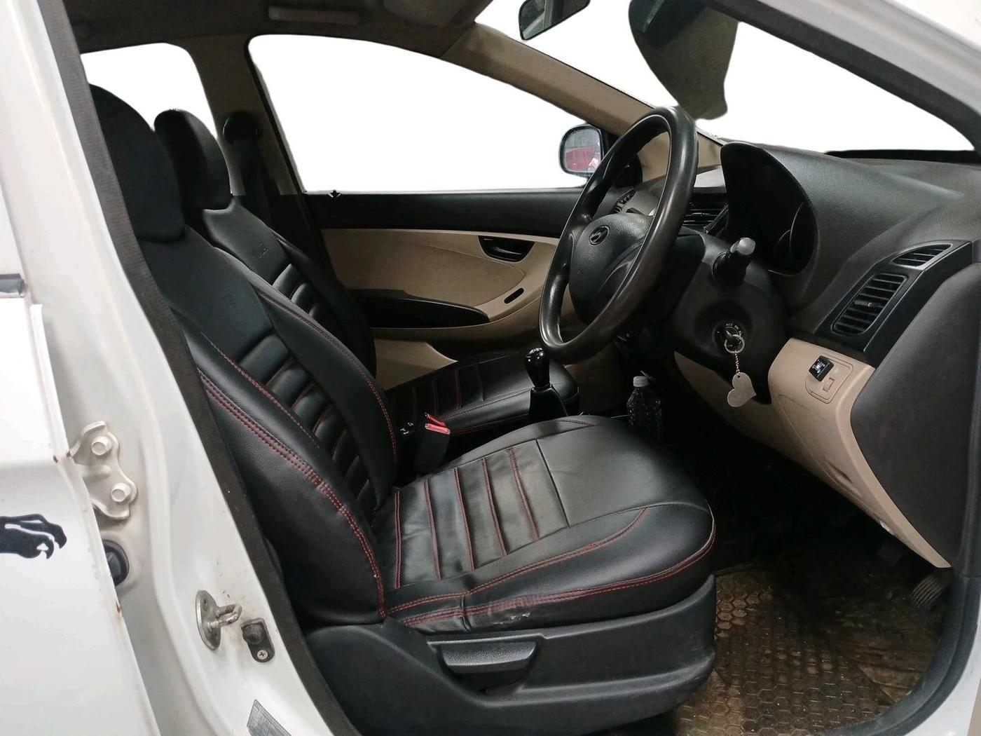 2014 Hyundai Eon MAGNA +, CNG, Manual, 1,73,701 km, interior