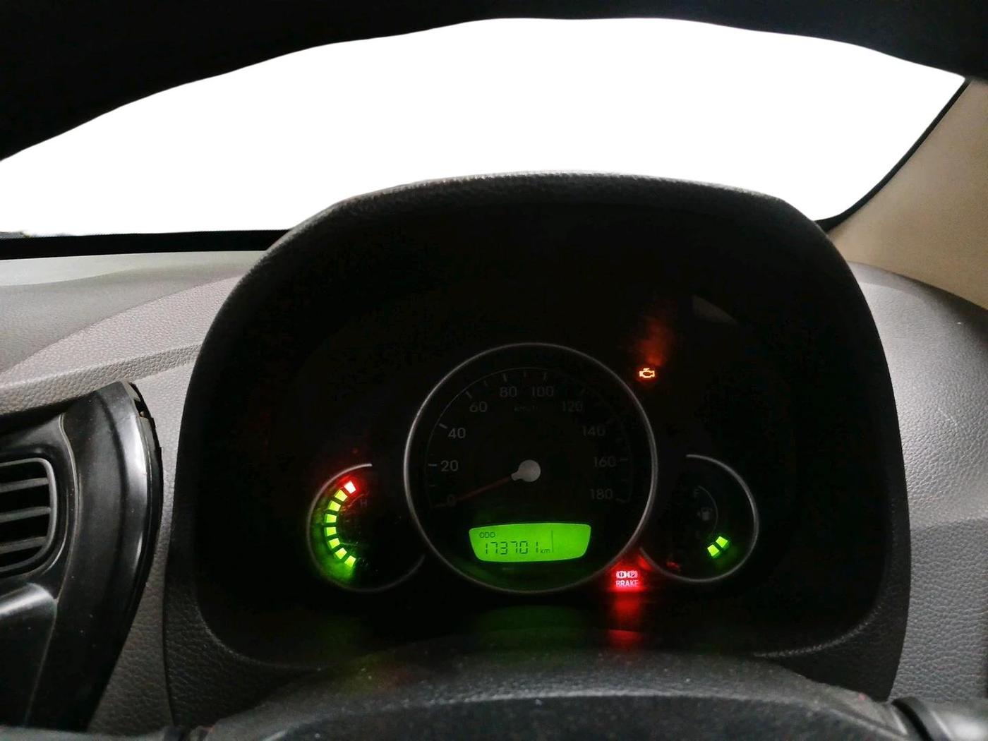 2014 Hyundai Eon MAGNA +, CNG, Manual, 1,73,701 km, interior