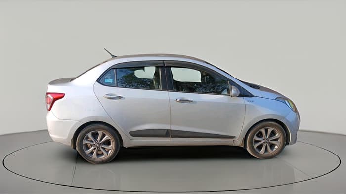 2015 Hyundai Xcent BASE 1.2, Petrol, Manual, 1,05,802 km, exterior