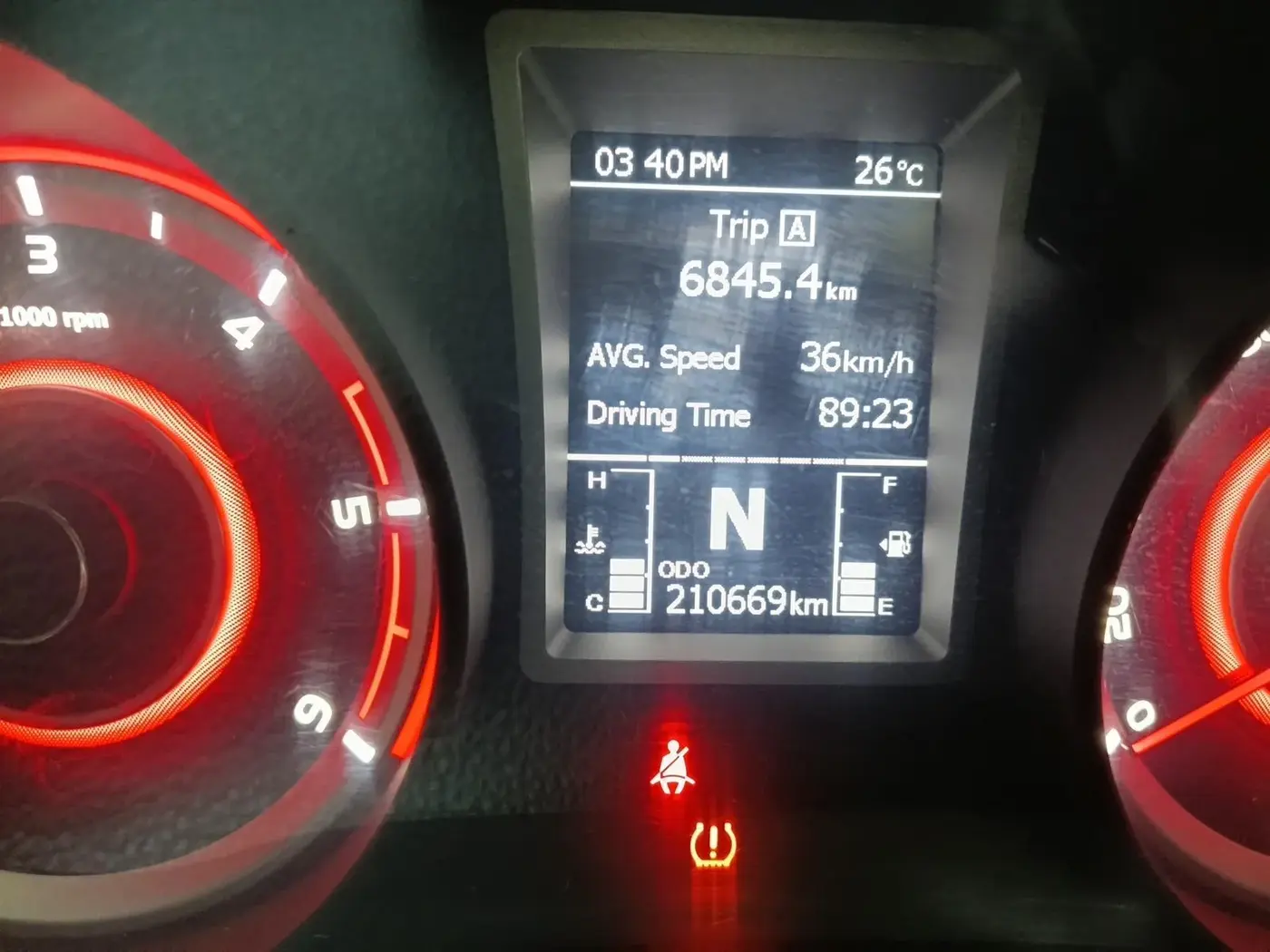 2019 Mahindra XUV300 W8 (O) 1.5 DIESEL, Diesel, Manual, 2,18,500 km, interior