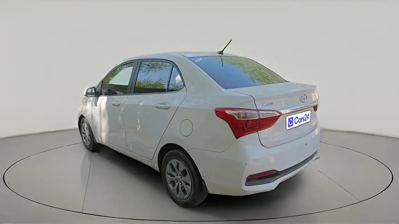 2017 Hyundai Xcent E+ 1.2 CRDI, Diesel, Manual, 1,35,659 km, exterior