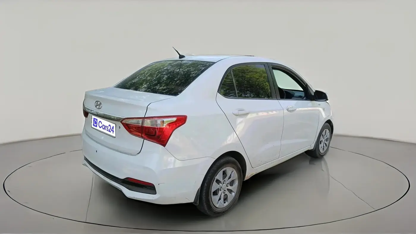 2017 Hyundai Xcent E+ 1.2 CRDI, Diesel, Manual, 1,35,659 km, exterior