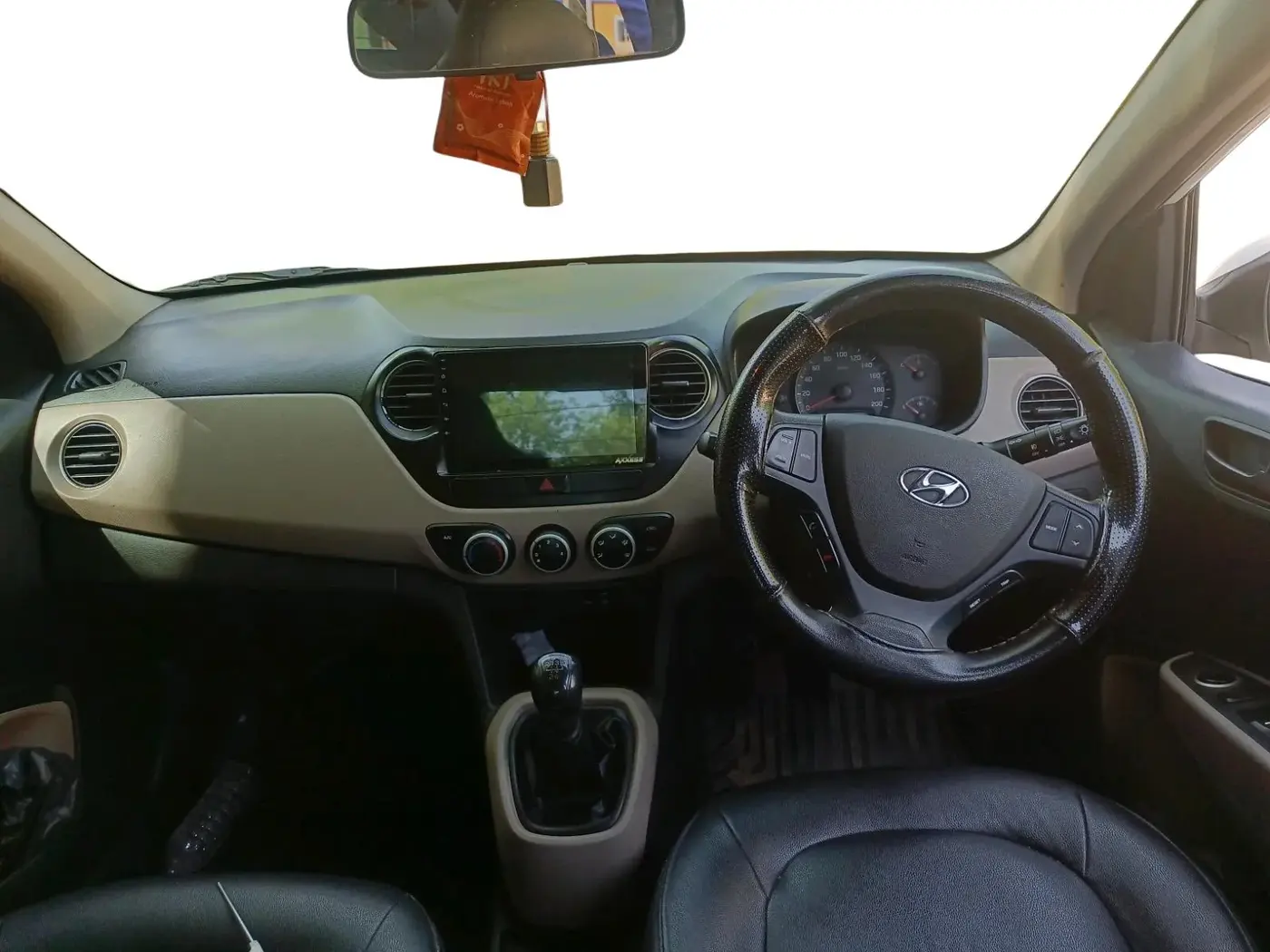 2017 Hyundai Xcent E+ 1.2 CRDI, Diesel, Manual, 1,35,659 km, interior