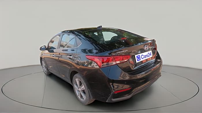 2018 Hyundai Verna 1.6 SX (O) CRDI MT, Diesel, Manual, 1,51,104 km, exterior