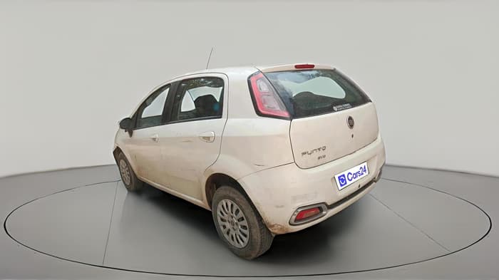 2017 Fiat Punto EVO DYNAMIC 1.2, Petrol, Manual, 1,18,305 km, exterior