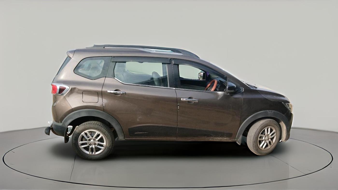 2022 Renault TRIBER RXT, Petrol, Manual, 60,093 km, exterior