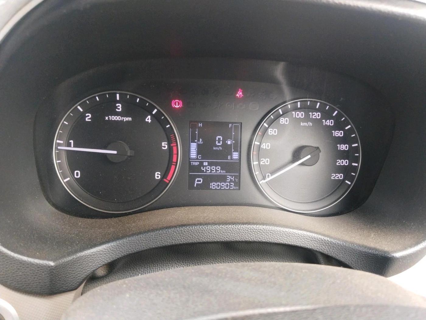 2016 Hyundai Creta SX PLUS AT 1.6 DIESEL, Diesel, Automatic, 1,80,903 km, interior