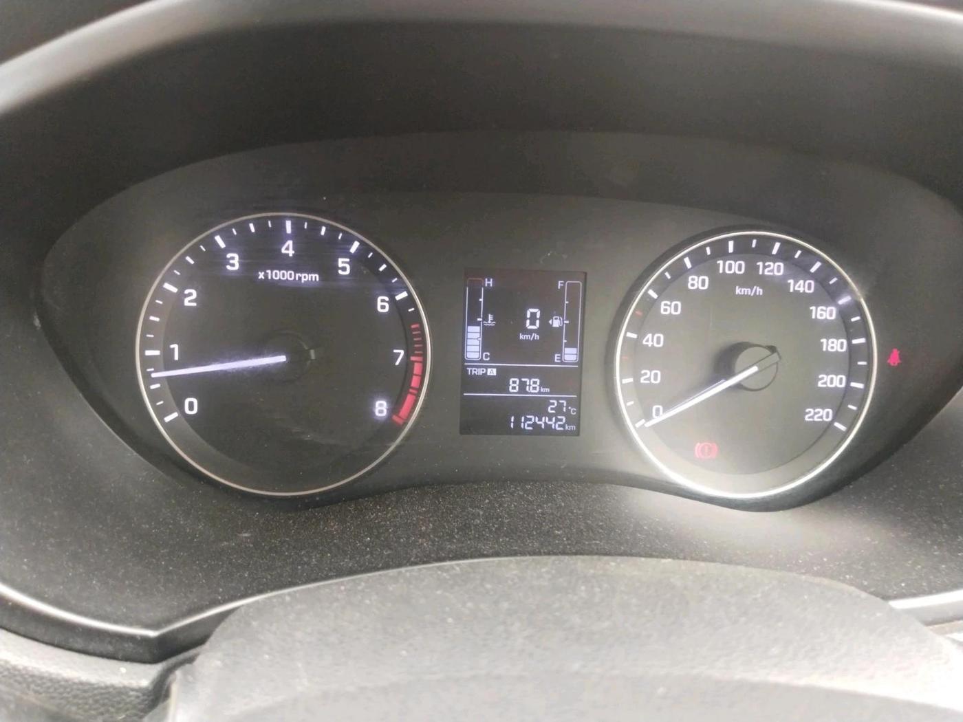 2017 Hyundai Elite i20 ASTA 1.2 DUAL TONE, CNG, Manual, 1,12,442 km, interior