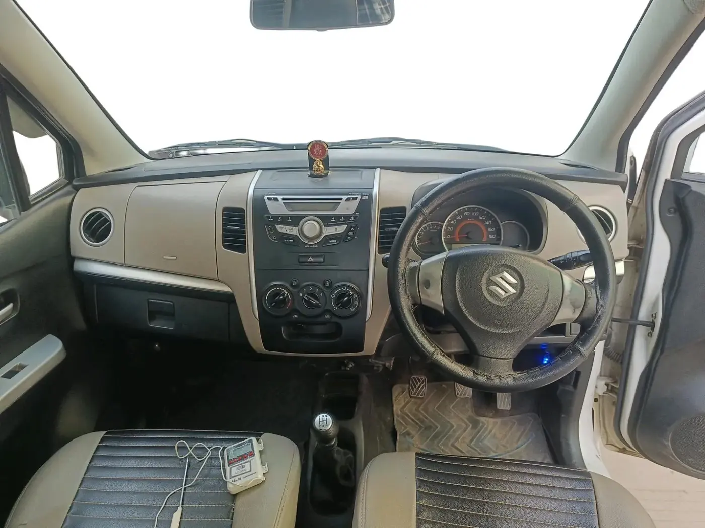 2015 Maruti Wagon R 1.0 VXI, CNG, Manual, 94,834 km, interior