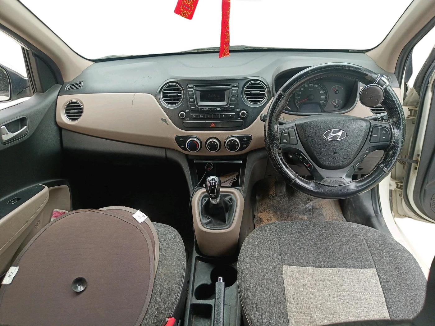 2015 Hyundai Xcent S 1.1 CRDI, Diesel, Manual, 1,60,625 km, interior