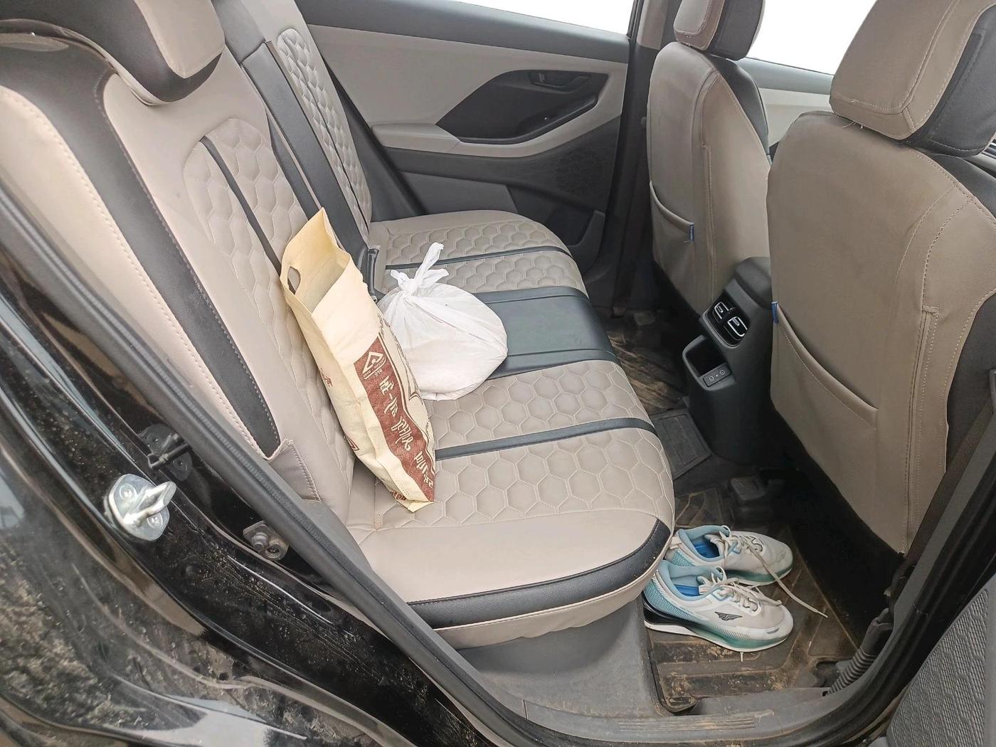 2025 Hyundai Creta E 1.5 DIESEL, Diesel, Manual, 29,188 km, interior