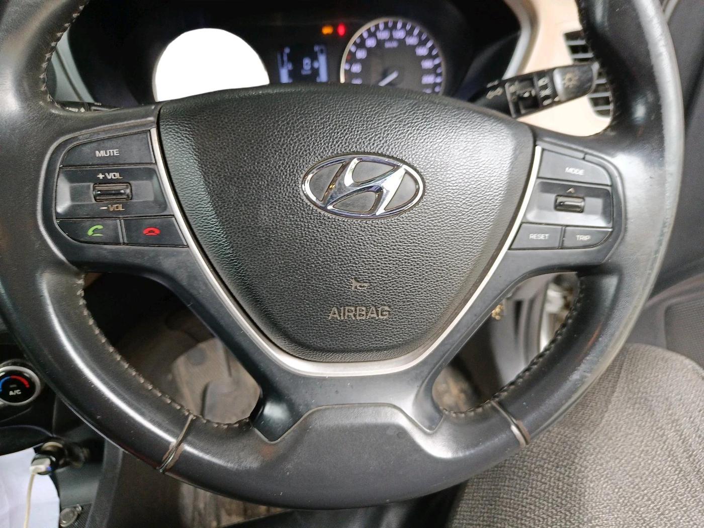 2014 Hyundai Elite i20 SPORTZ 1.4 CRDI, Diesel, Manual, 1,28,565 km, interior