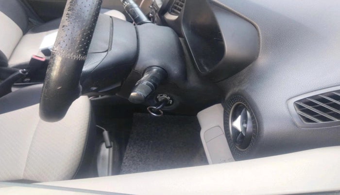 2019 Hyundai NEW SANTRO MAGNA, Petrol, Manual, 91,379 km, interior