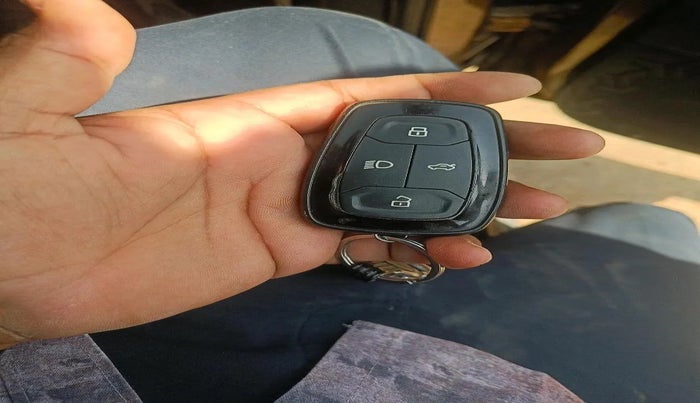 2021 Tata PUNCH CREATIVE  MT, CNG, Manual, 77,823 km, interior