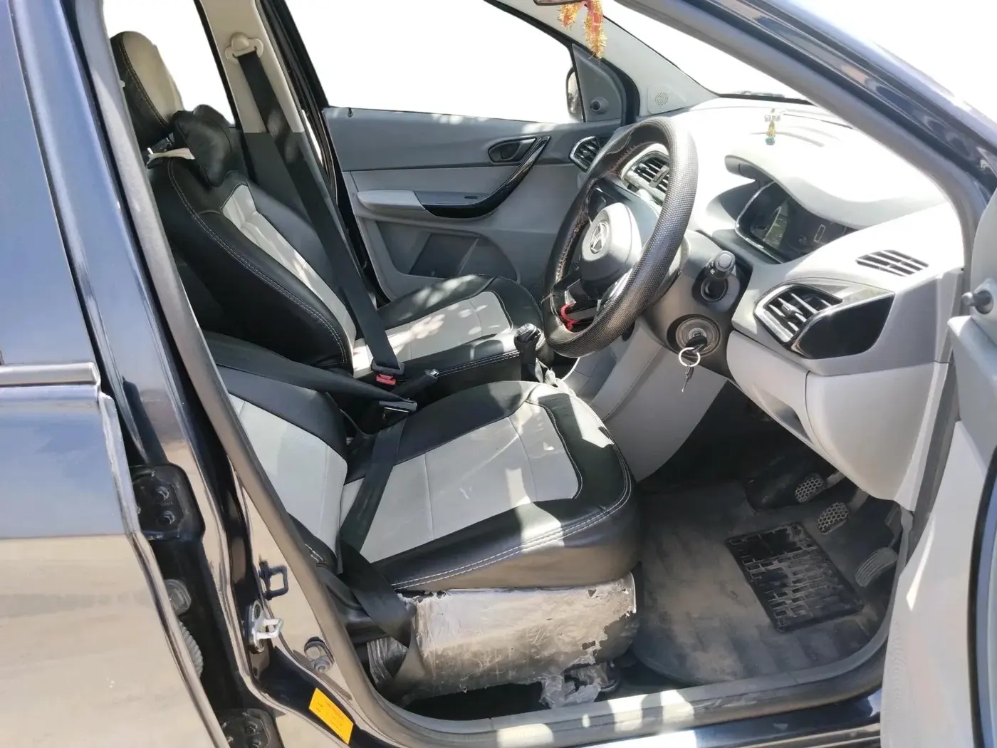 2022 Tata TIGOR XM CNG, CNG, Manual, 80,175 km, interior