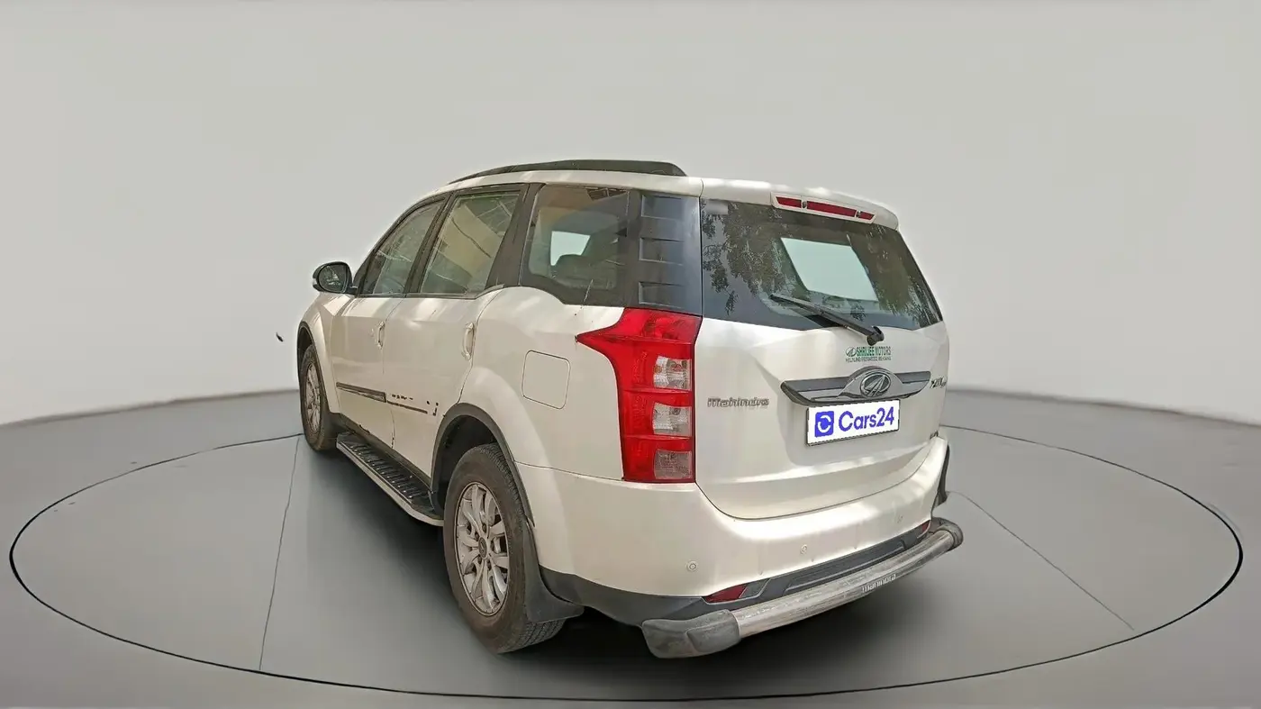 2015 Mahindra XUV500 W10, Diesel, Manual, 1,85,000 km, exterior