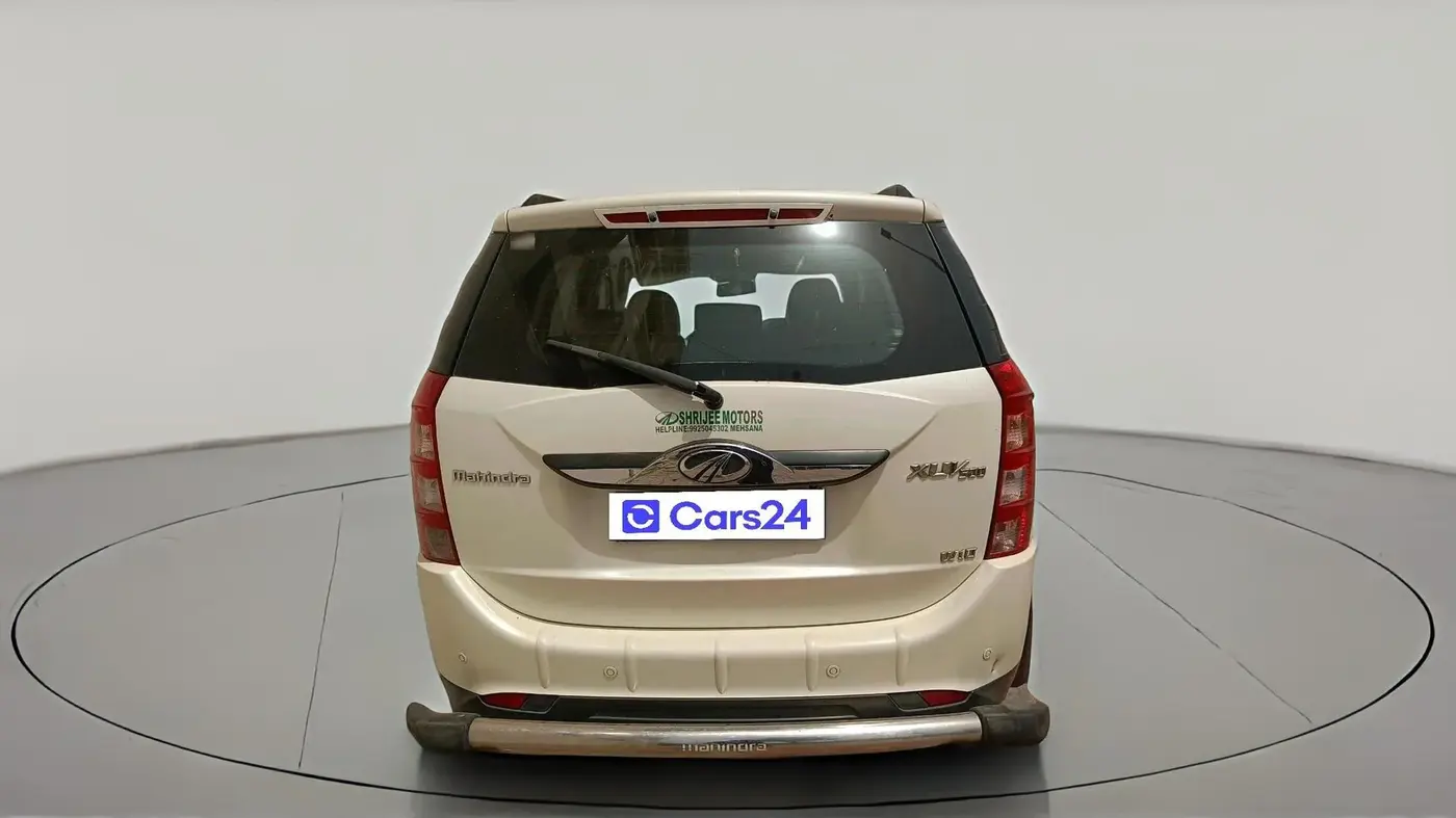 2015 Mahindra XUV500 W10, Diesel, Manual, 1,85,000 km, exterior
