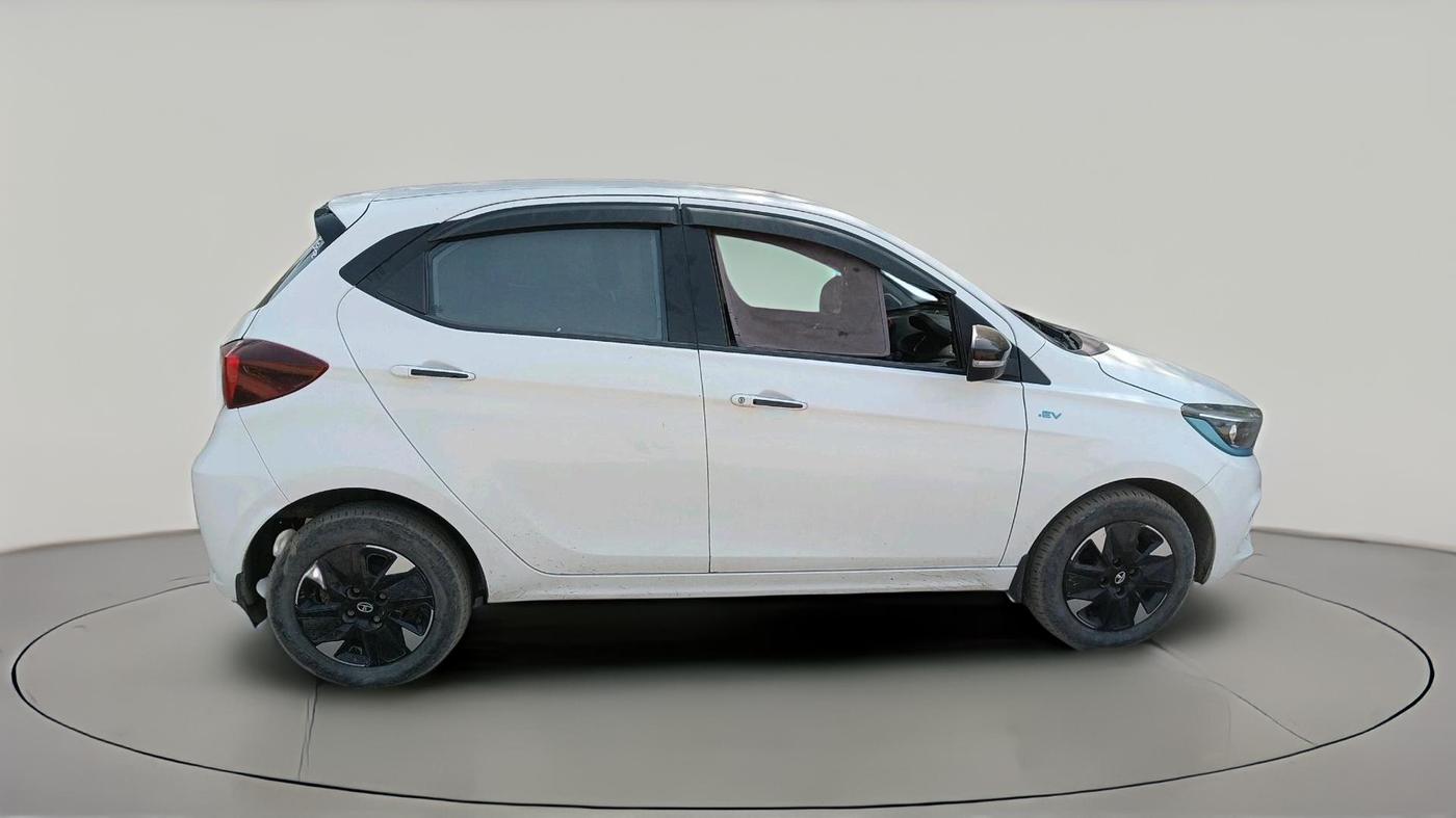 2023 Tata TIAGO EV XZ PLUS LONG RANGE FAST CHARGER, Electric, Automatic, 24,764 km, exterior