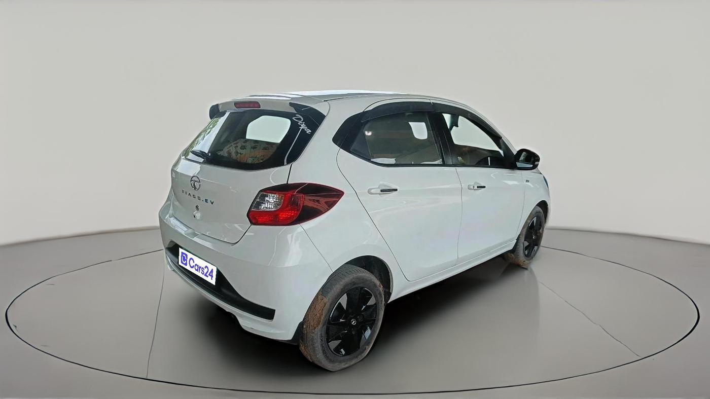 2023 Tata TIAGO EV XZ PLUS LONG RANGE, Electric, Automatic, 26,342 km, exterior