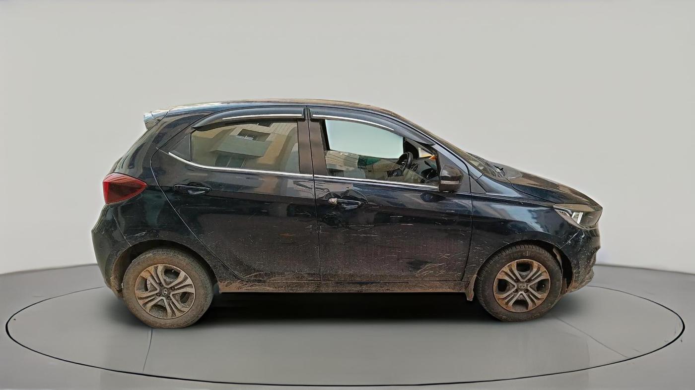 2022 Tata Tiago XT CNG, CNG, Manual, 1,27,854 km, exterior