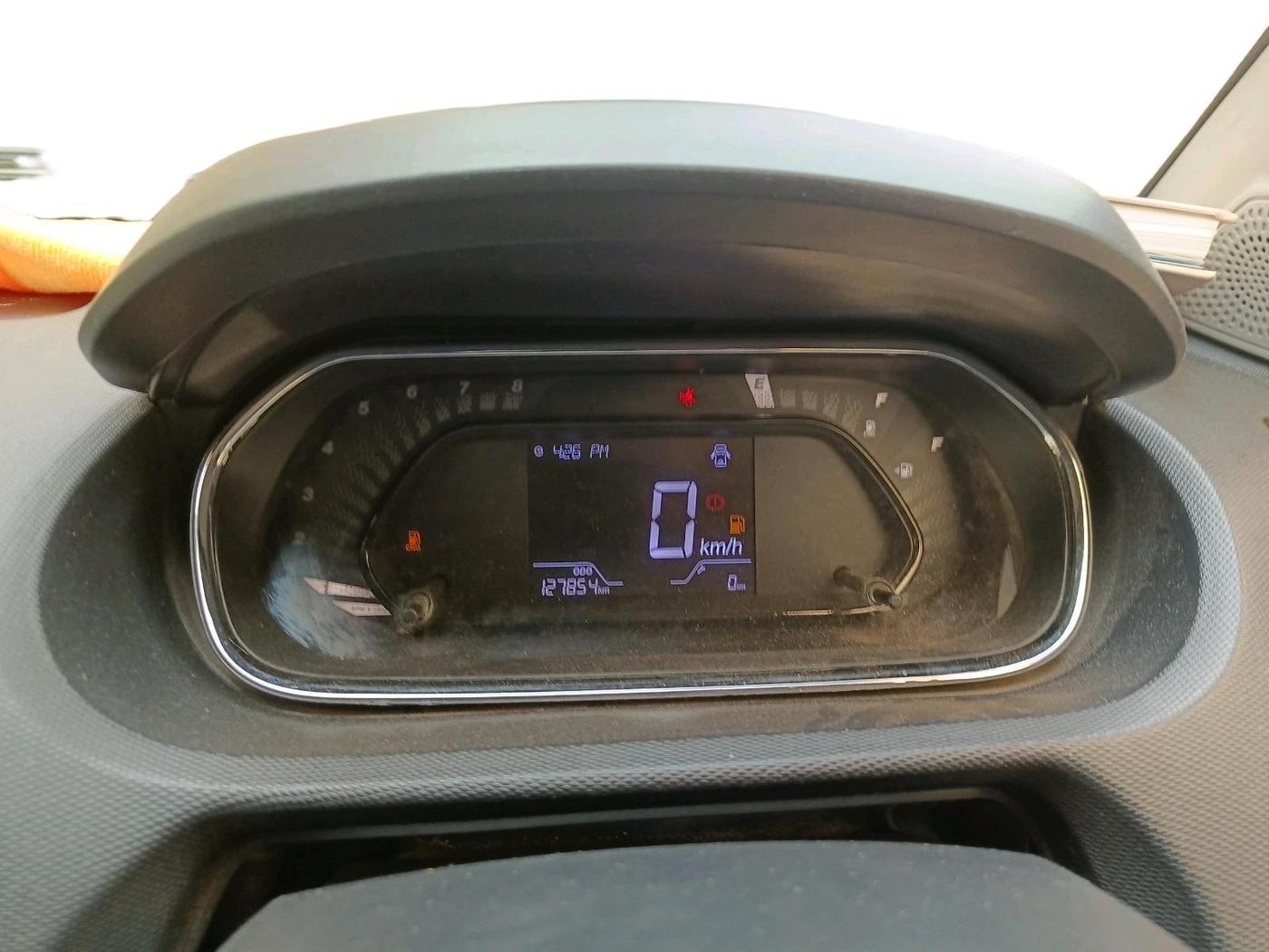 2022 Tata Tiago XT CNG, CNG, Manual, 1,27,854 km, interior