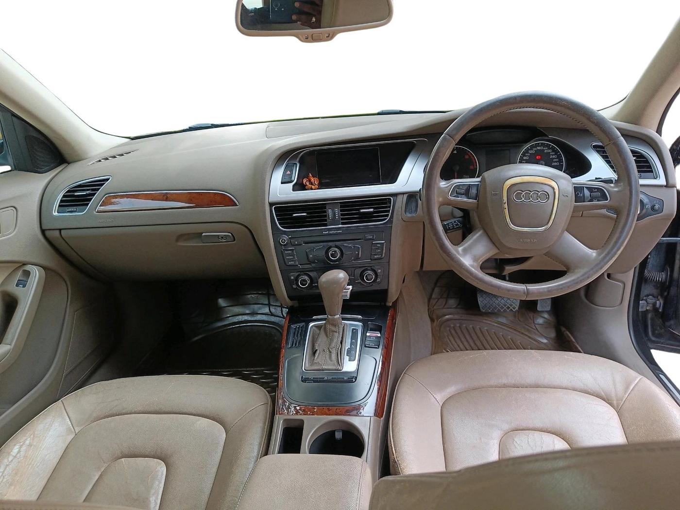 2011 Audi A4 2.0 TDI S LINE, Diesel, Automatic, 2,73,679 km, interior