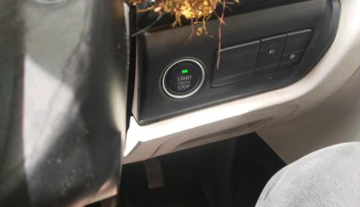 2022 Tata ALTROZ XT PETROL, CNG, Manual, 1,06,271 km, interior