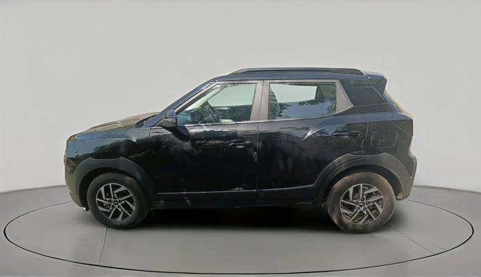 2025 Mahindra XUV 3XO AX5 1.2 L TCMPFi, Petrol, Manual, 8,407 km, exterior