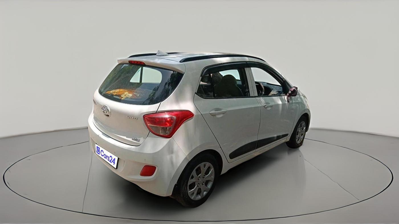 2015 Hyundai Grand i10 SPORTZ 1.2 KAPPA VTVT, CNG, Manual, 1,20,712 km, exterior