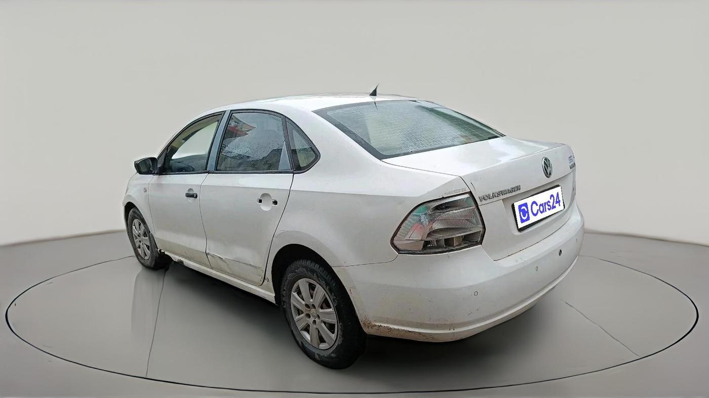 2011 Volkswagen Vento TRENDLINE DIESEL 1.6, Diesel, Manual, 1,41,950 km, exterior