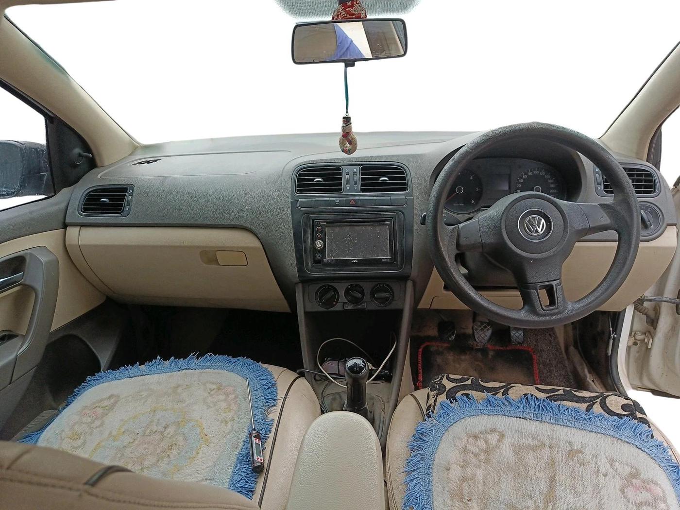 2011 Volkswagen Vento TRENDLINE DIESEL 1.6, Diesel, Manual, 1,41,950 km, interior