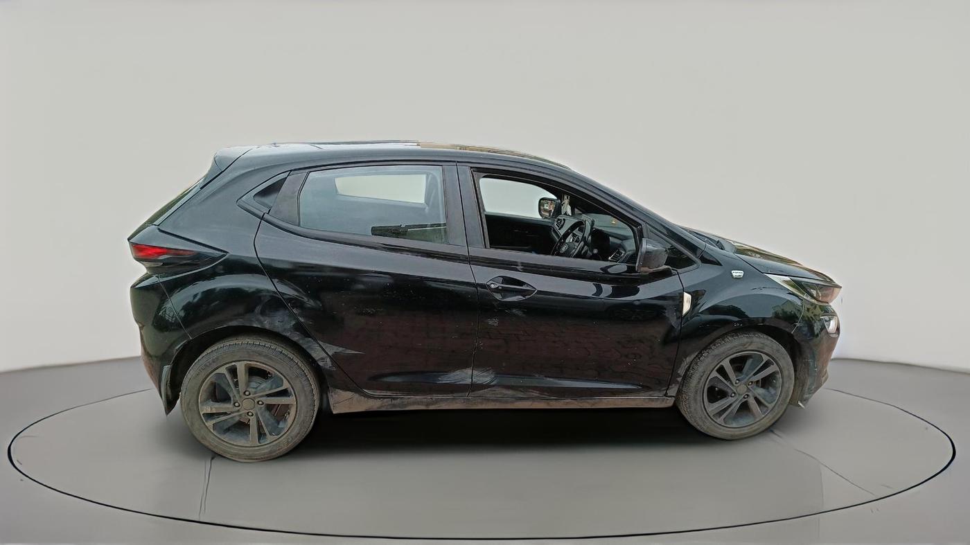 2021 Tata ALTROZ XZ PLUS PETROL DARK EDITION, Petrol, Manual, 1,01,434 km, exterior
