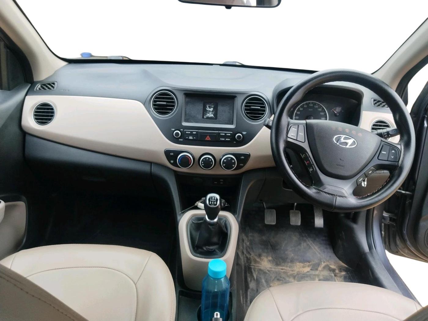 2018 Hyundai Grand i10 SPORTZ 1.2 KAPPA VTVT, CNG, Manual, 1,14,484 km, interior