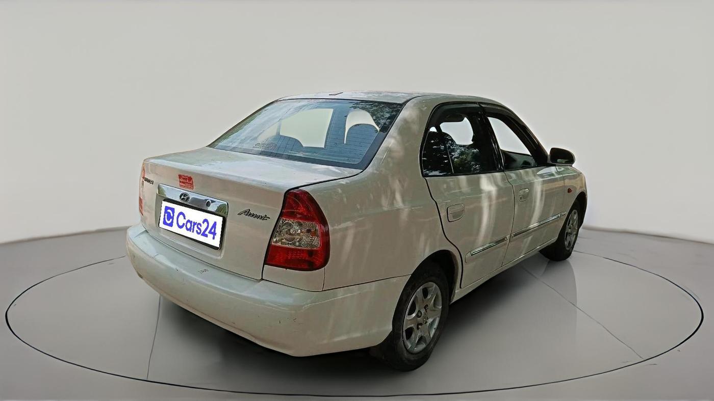 2011 Hyundai Accent GLE, CNG, Manual, 2,51,852 km, exterior