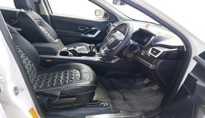 2022 Tata Harrier XT 2.0L KRYOTEC, Diesel, Manual, 28,365 km, interior