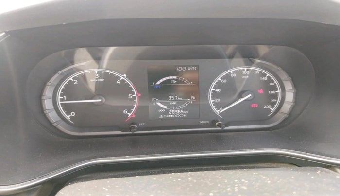 2022 Tata Harrier XT 2.0L KRYOTEC, Diesel, Manual, 28,365 km, interior