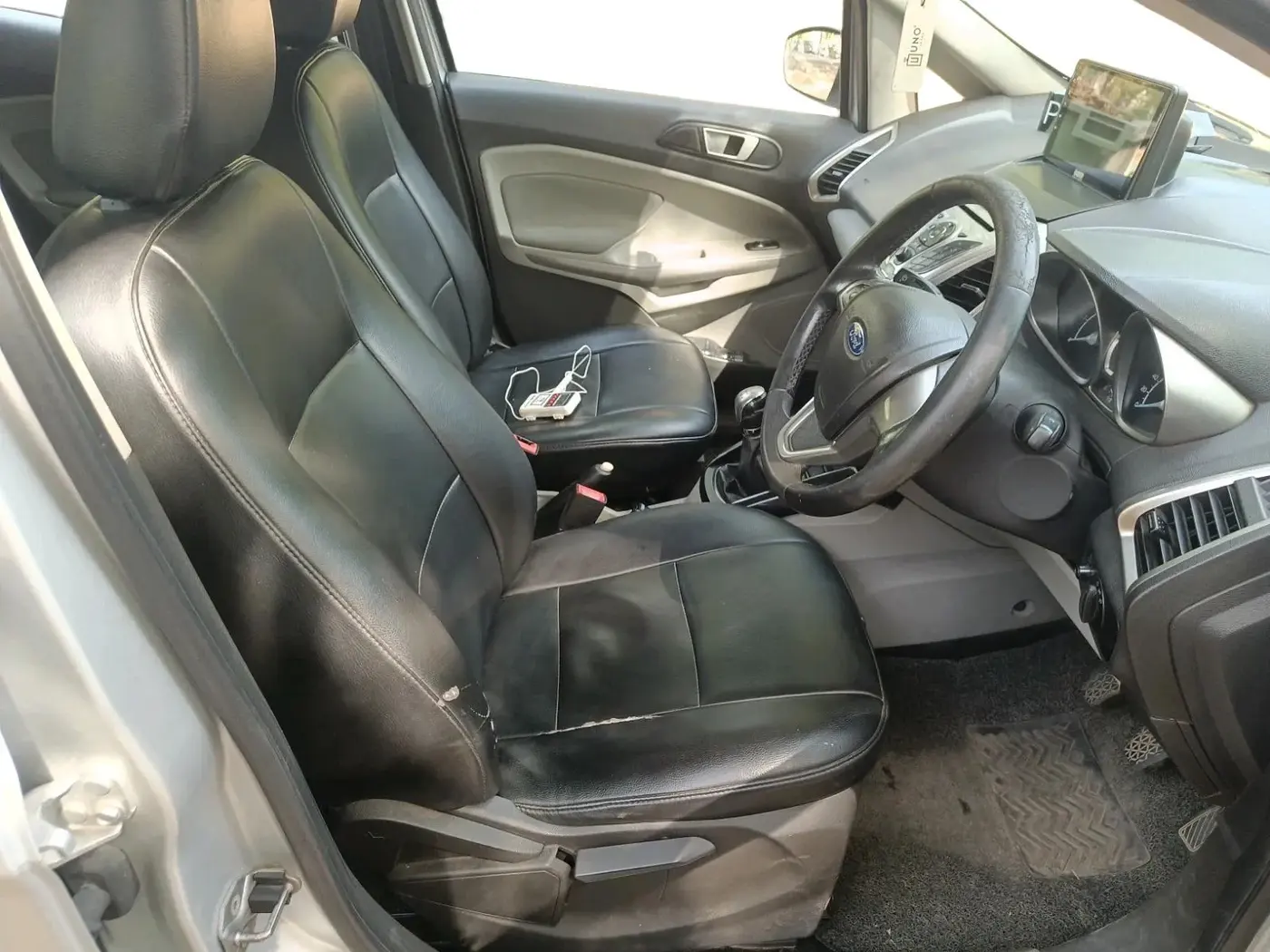 2015 Ford Ecosport TITANIUM 1.5L DIESEL, Diesel, Manual, 1,05,960 km, interior