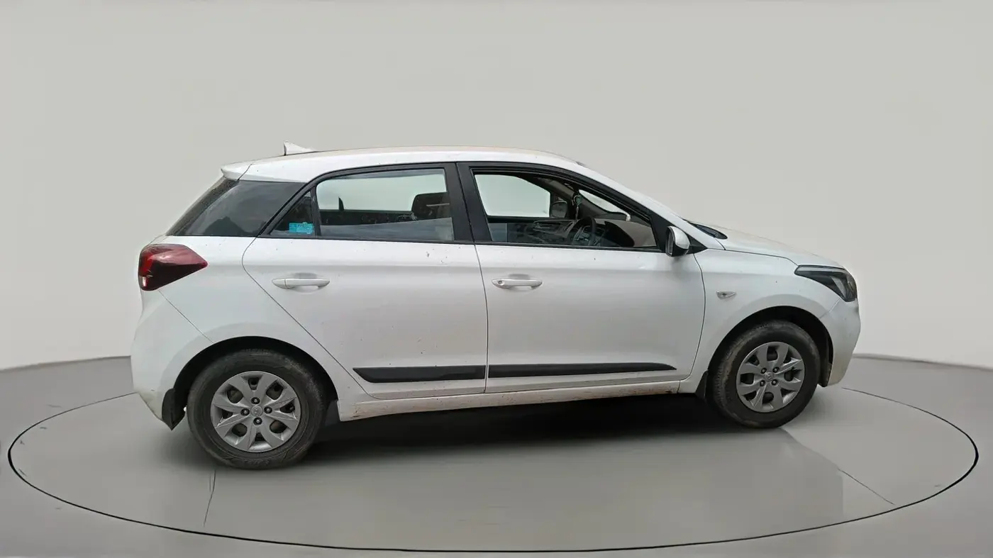 2019 Hyundai Elite i20 MAGNA PLUS 1.2, CNG, Manual, 1,17,179 km, exterior
