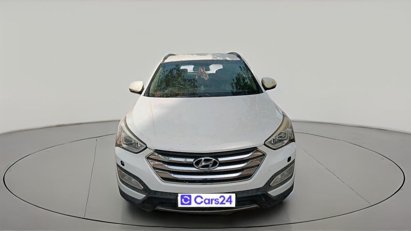 2014 Hyundai Santa Fe 4 WD AT, Diesel, Automatic, 2,92,905 km, exterior