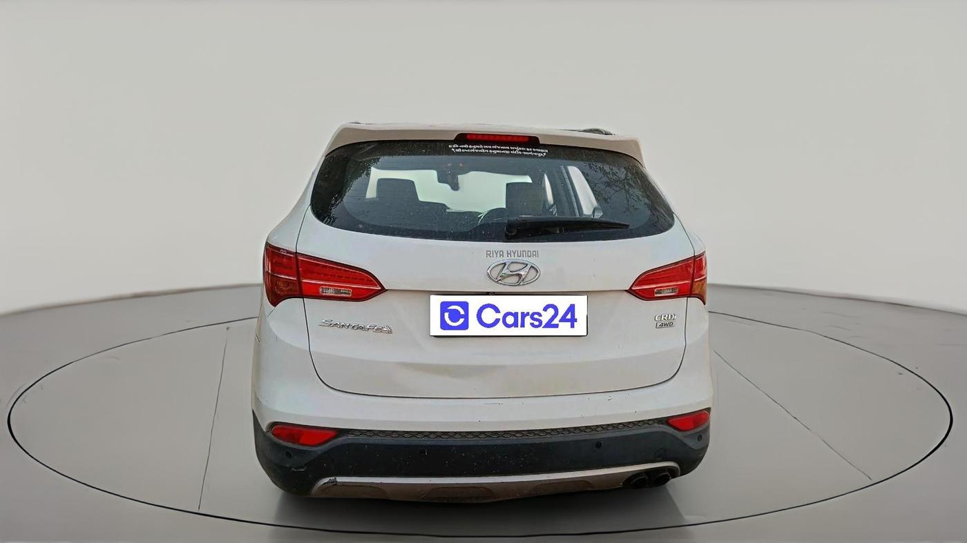 2014 Hyundai Santa Fe 4 WD AT, Diesel, Automatic, 2,92,905 km, exterior