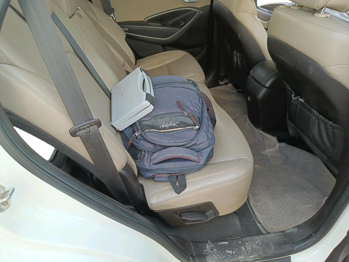 2014 Hyundai Santa Fe 4 WD AT, Diesel, Automatic, 2,92,905 km, interior