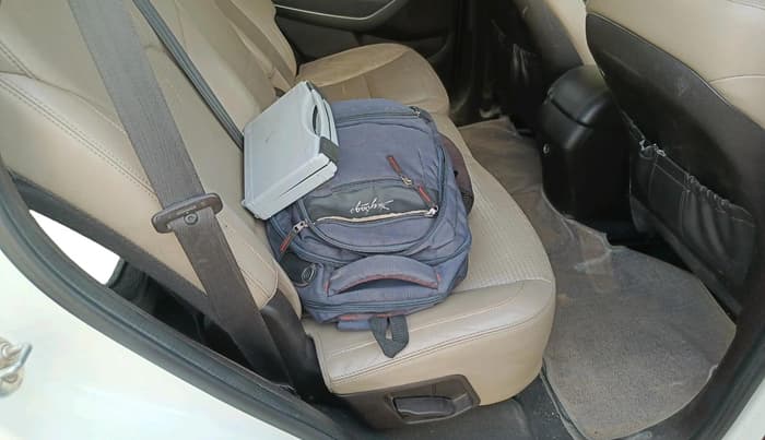2014 Hyundai Santa Fe 4 WD AT, Diesel, Automatic, 2,92,905 km, interior