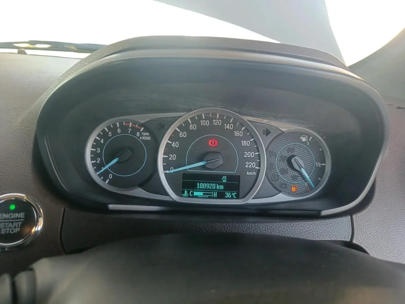2018 Ford FREESTYLE TITANIUM 1.2 PETROL, Petrol, Manual, 1,00,920 km, interior