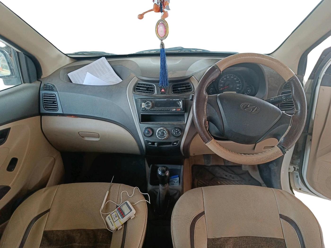 2016 Hyundai Eon ERA +, CNG, Manual, 1,89,739 km, interior