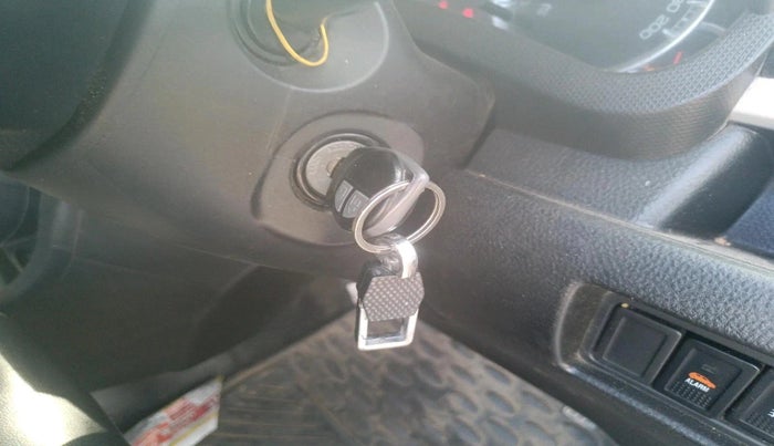 2016 Maruti Swift VXI, Petrol, Manual, 64,292 km, interior