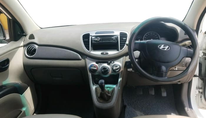 2011 Hyundai i10 ERA 1.1, CNG, Manual, 1,20,210 km, interior