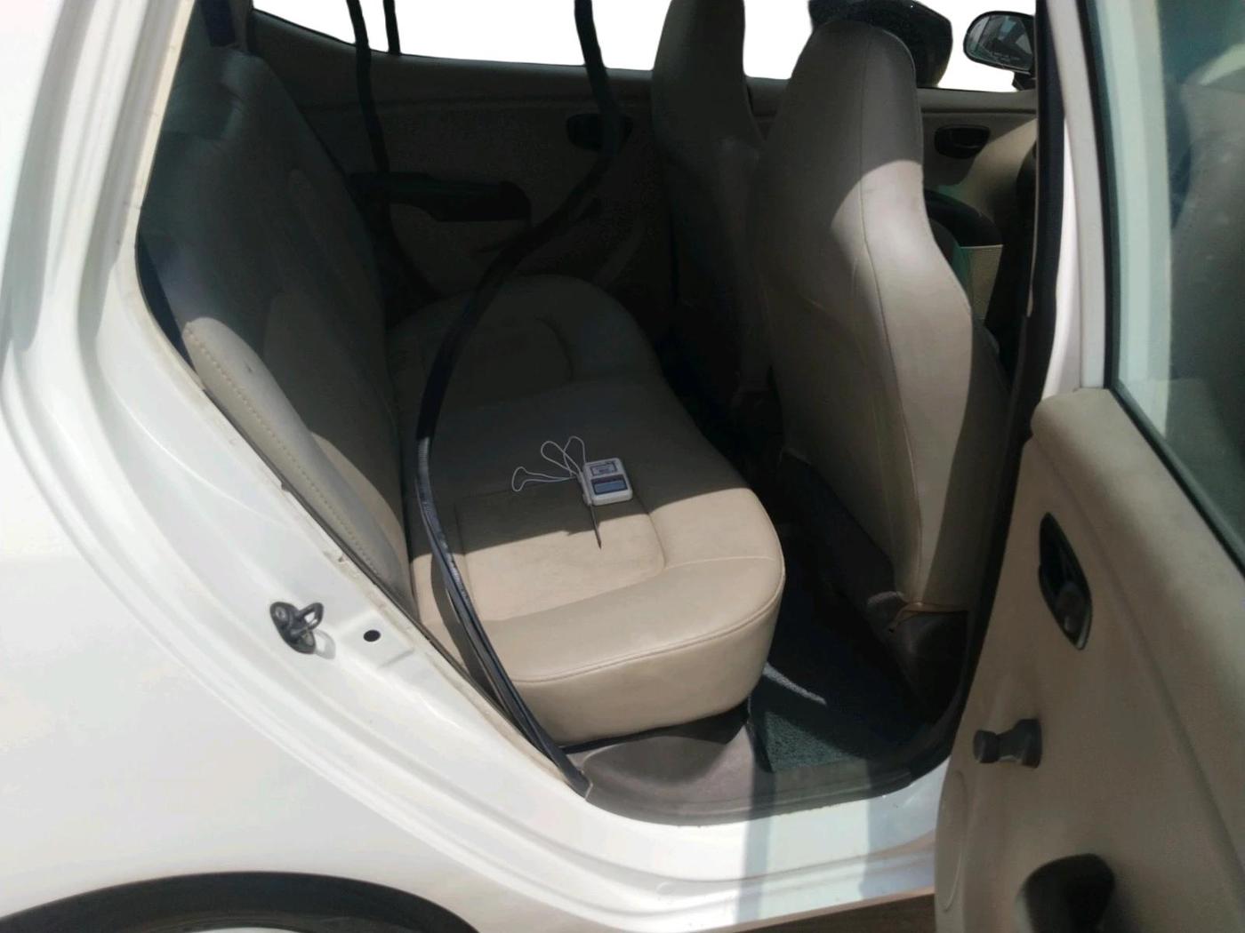 2011 Hyundai i10 ERA 1.1, CNG, Manual, 1,20,210 km, interior