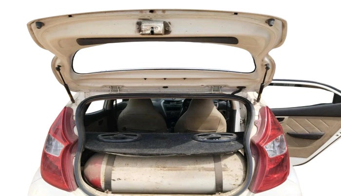 2011 Hyundai Eon D-LITE, CNG, Manual, 2,18,234 km, exterior